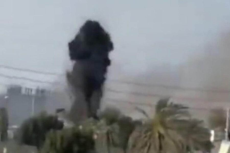 Giornalista a Teheran: 'Udite forti esplosioni'