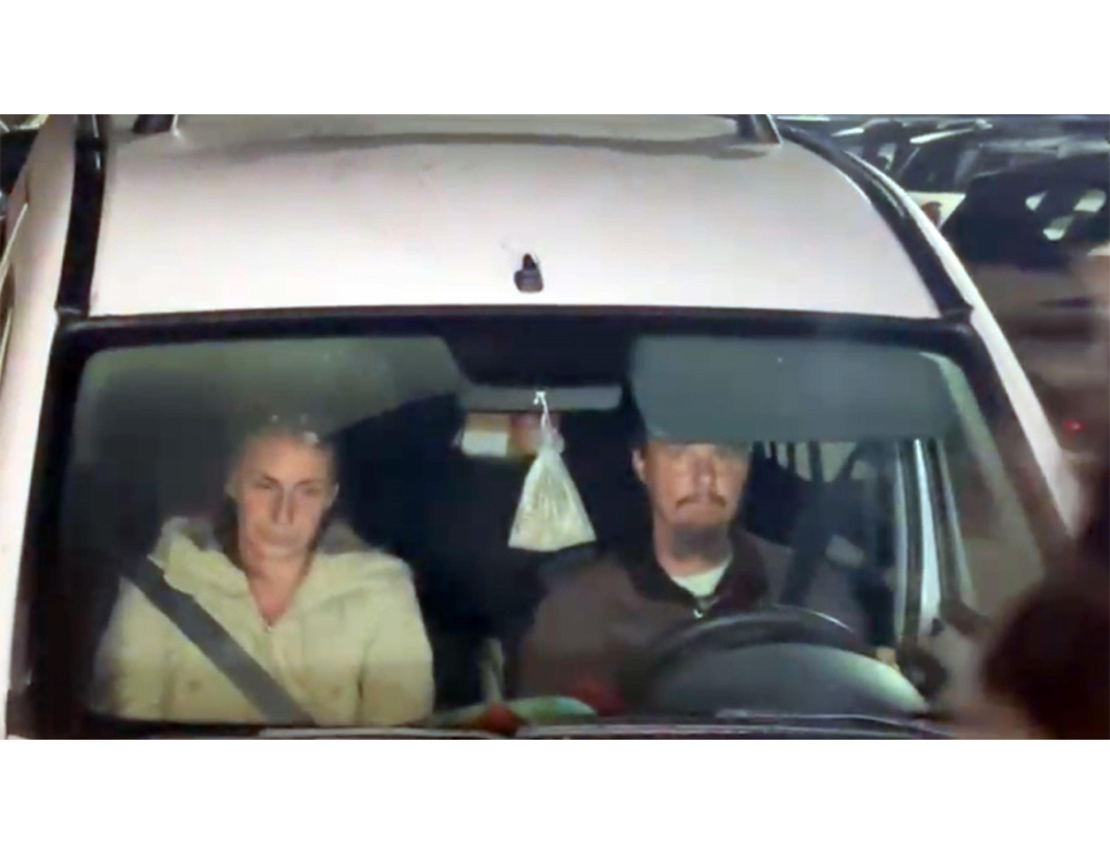 Famiglia del bosco: Catherine in lacrime, ‘grazie a tutti’