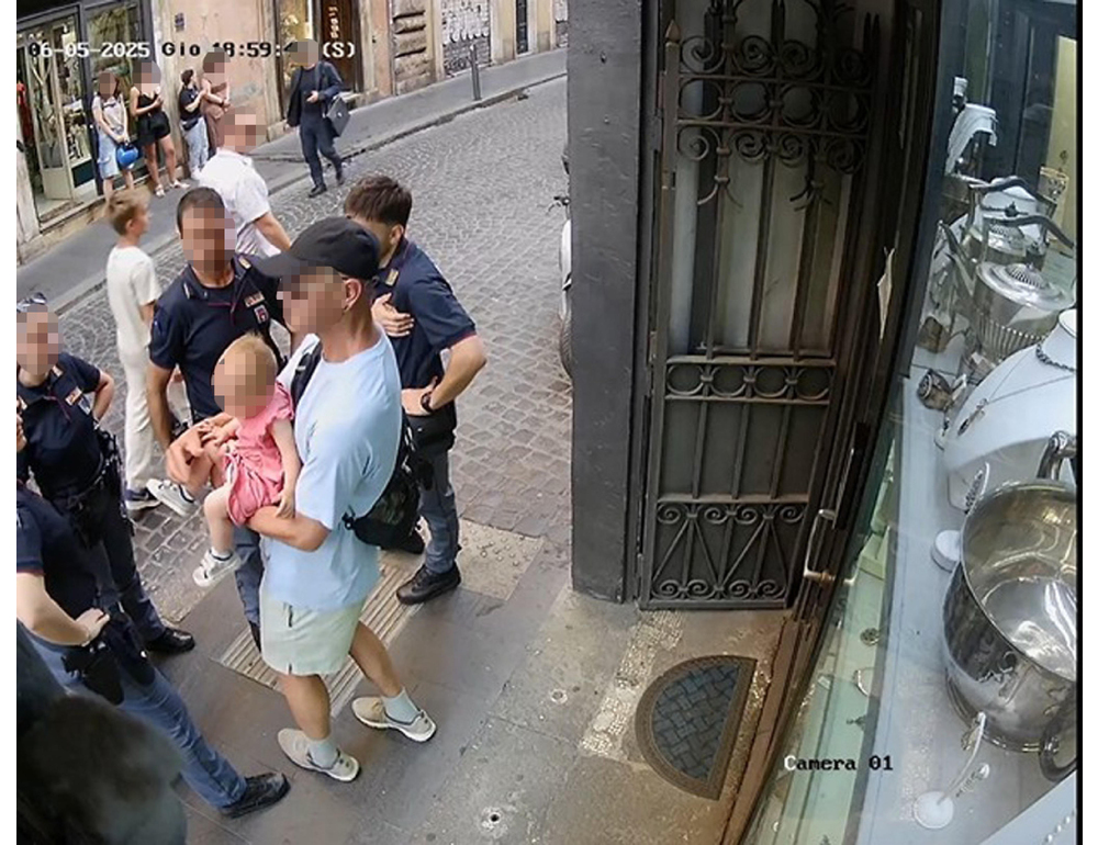 Femminicidi di Villa Pamphili, testi ‘corpo bimba sembrava un bambolotto’