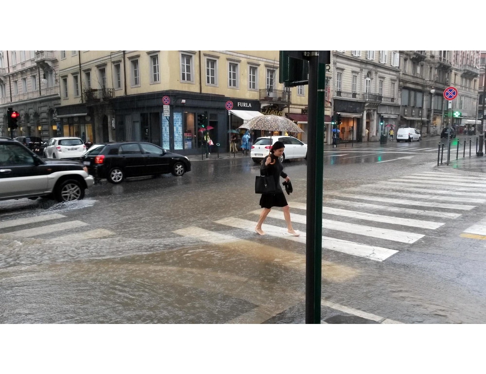 Fino a domani probabili acquazzoni, soprattutto al Centro-Sud