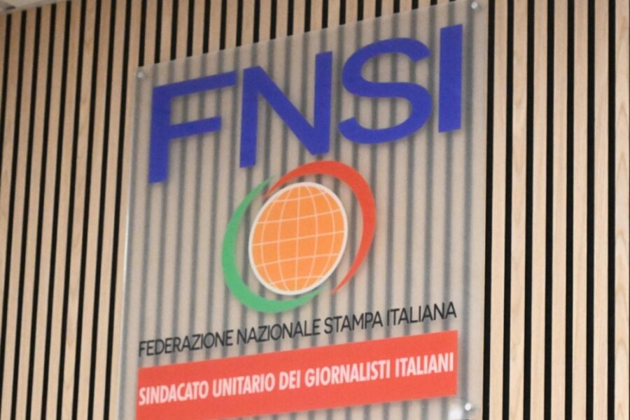 "Salari dipendenti fermi da dieci anni