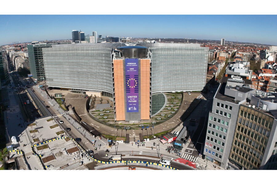 Posizione di Orban 'inaccettabile'. Ma da Budapest nessun apertura