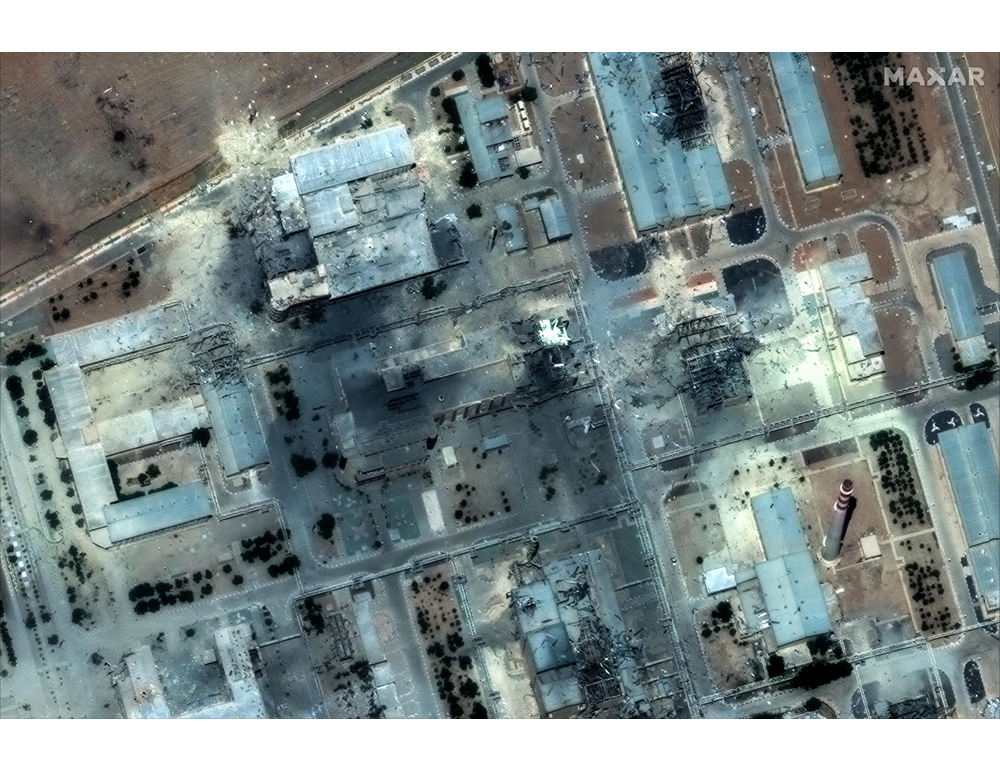 Gli Usa colpiscono deposito munizioni in Iran, Trump posta il video