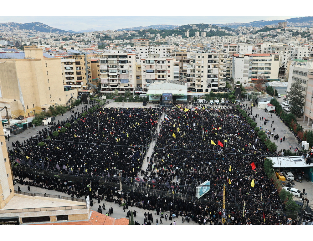 Governo libanese vieta ogni attività militare di Hezbollah