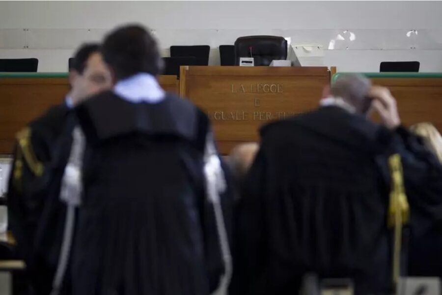 Cade associazione a delinquere