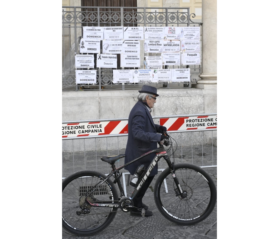 Il feretro di Domenico arrivato in cattedrale a Nola