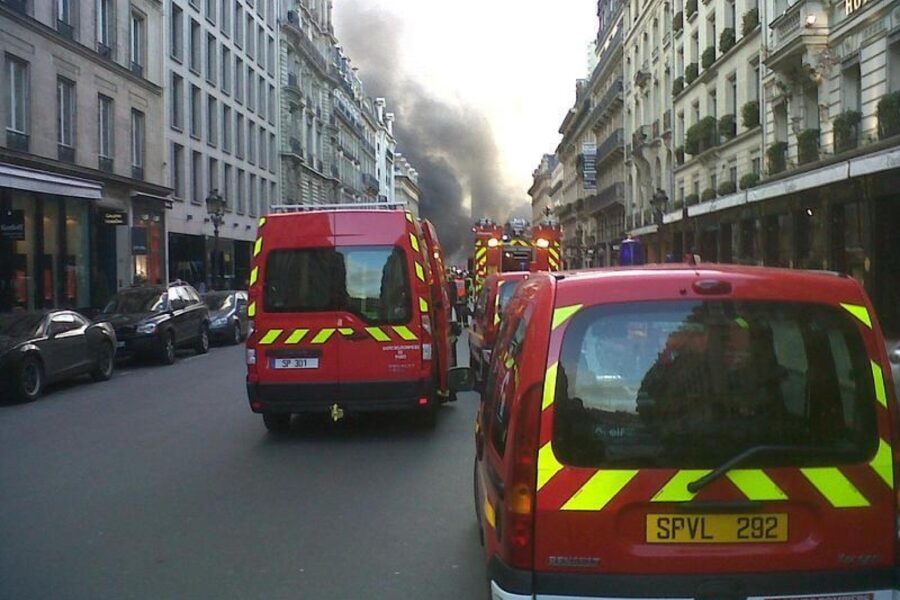 Evacuate 400 persone