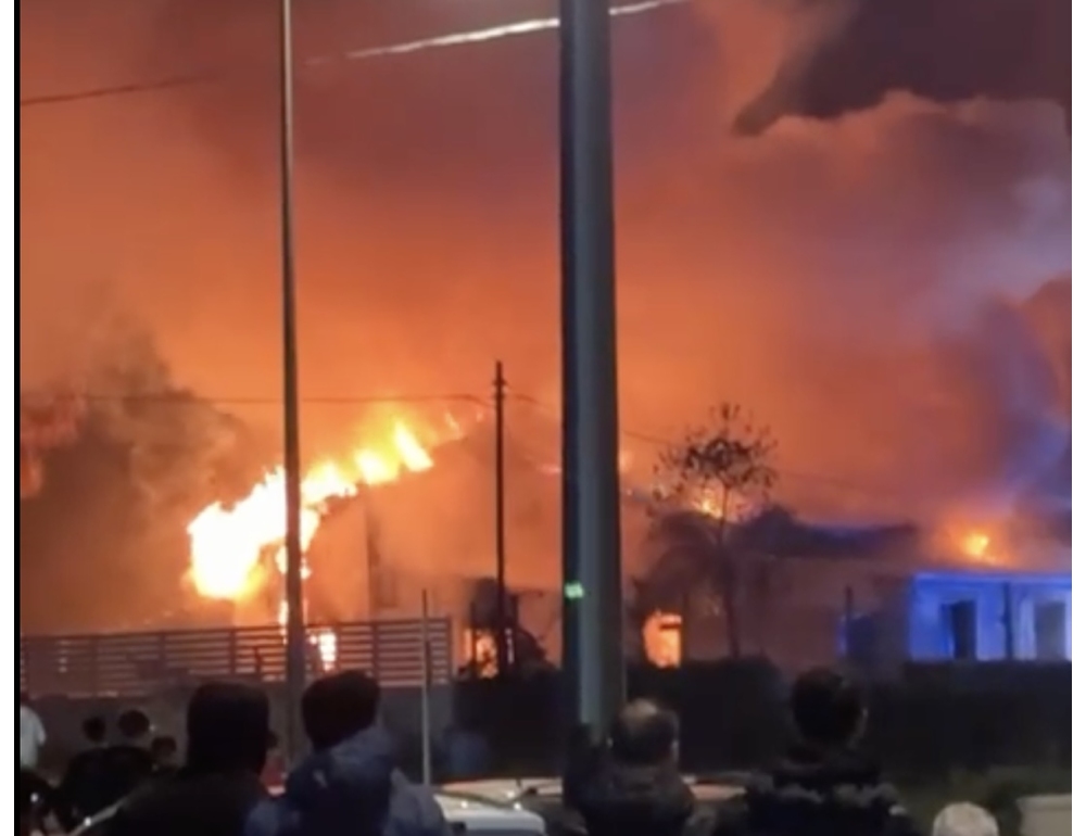 Incendio in ristorante affollato la sera dell’8 marzo, due arresti