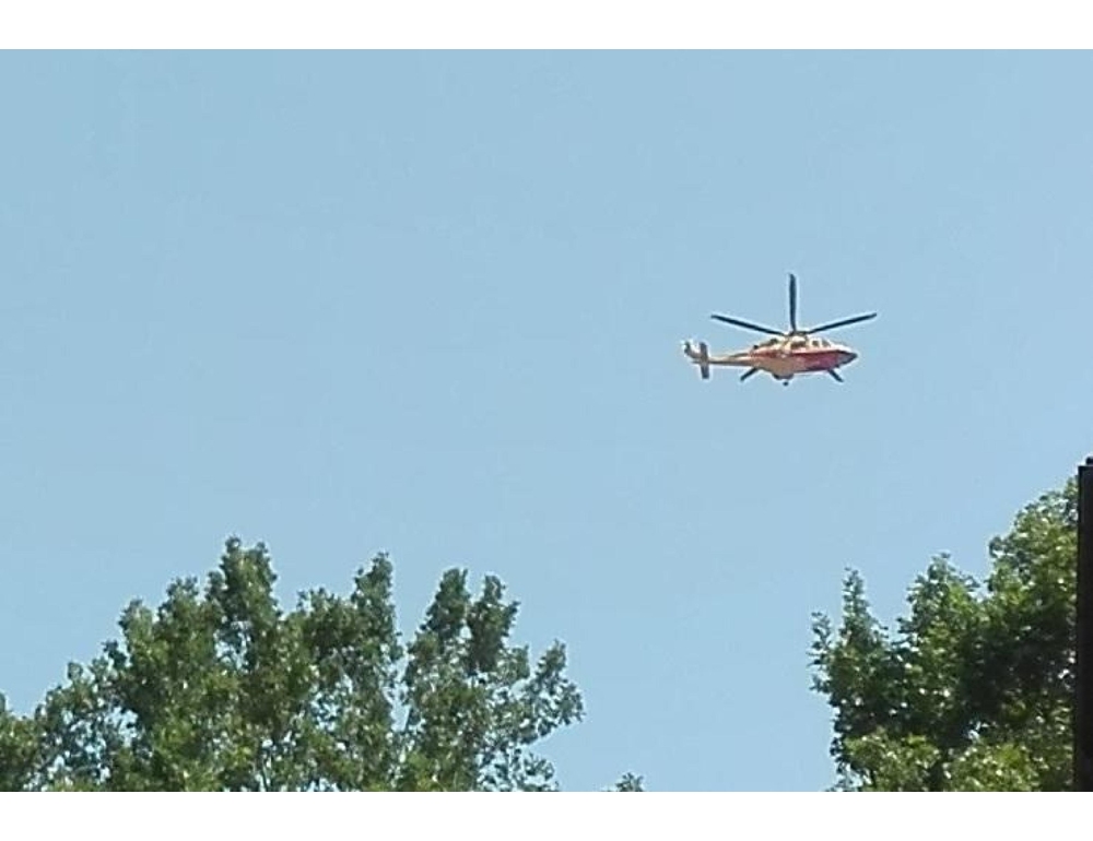 Incidente in un cantiere edile nel Biellese, trauma cranico per un uomo