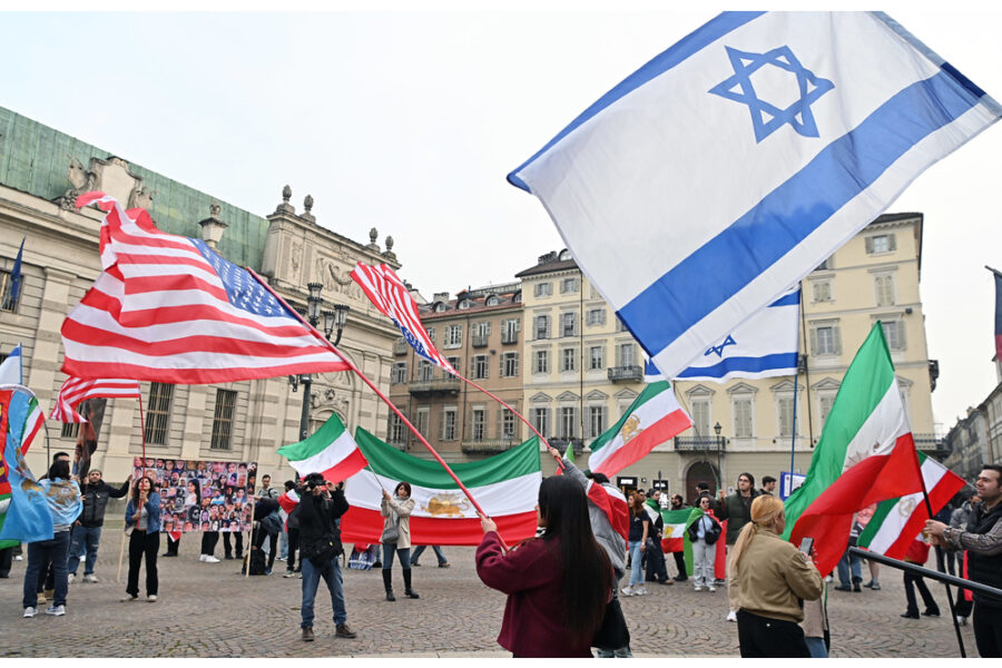 Manifestazione dei sostenitori di Pahlavi