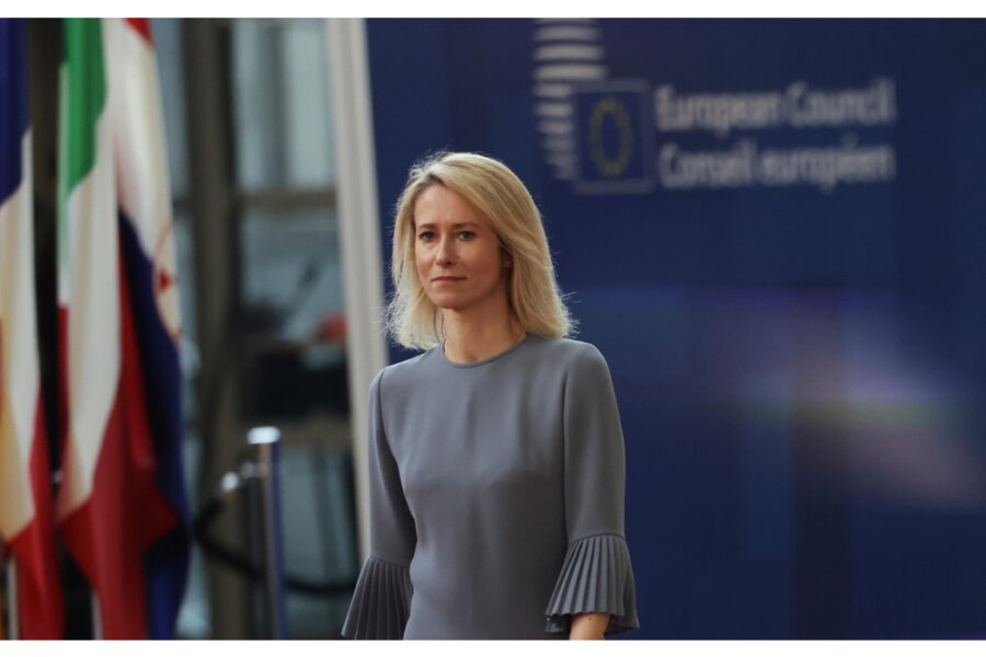 'Impegno per via diplomatica'. Colloquio anche con l'omologo sudcoreano.