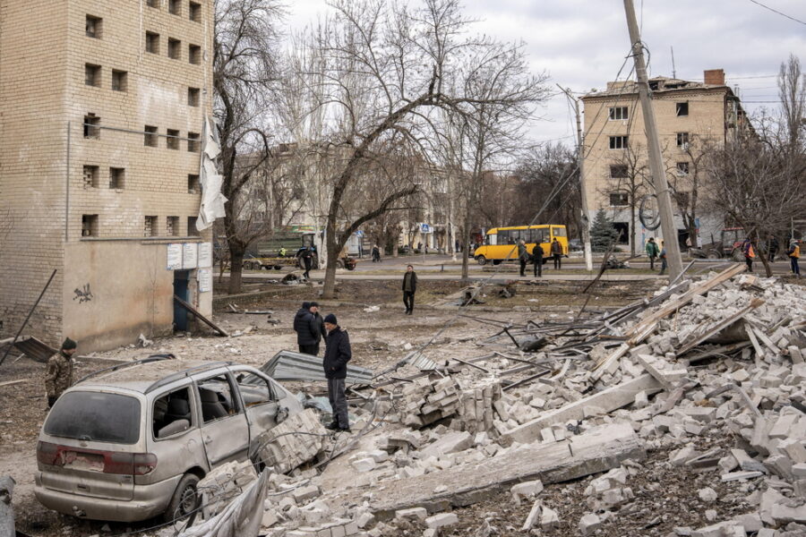 Altre sei persone sono rimaste ferite