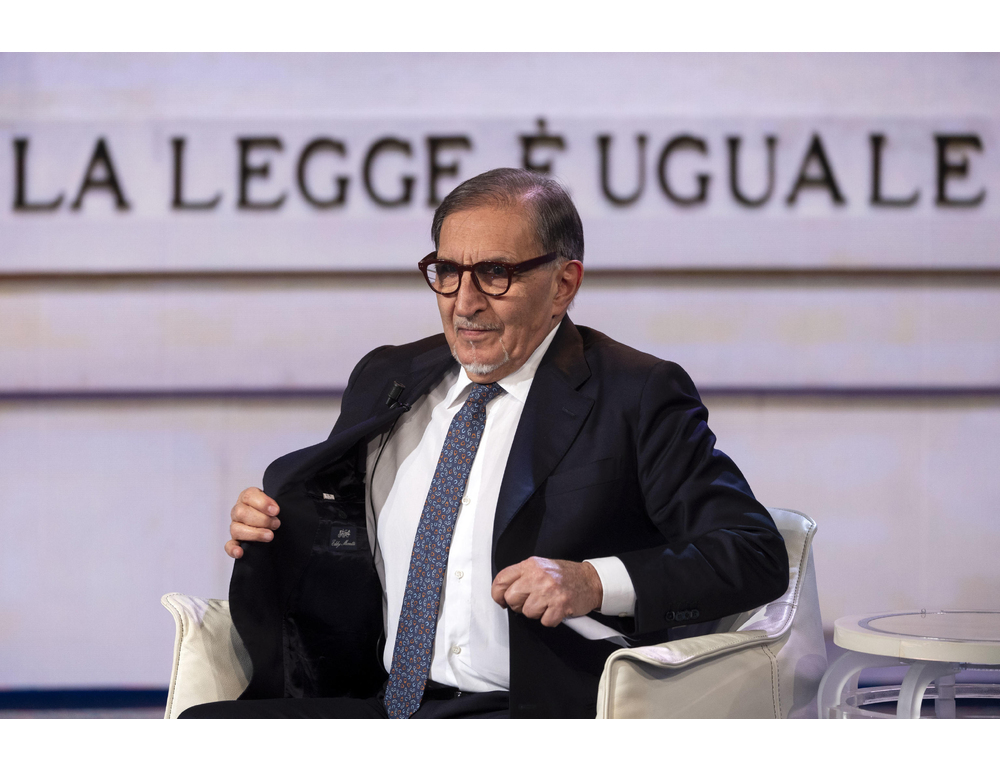 La Russa, ordinanza assurda su famiglia nel bosco, mi conferma nel sì al referendum