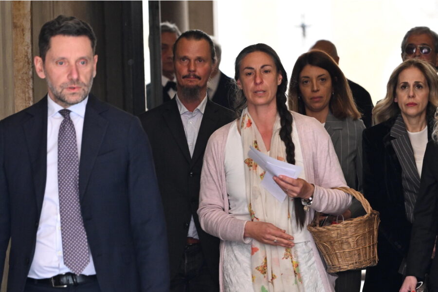 In modo da favorire il più possibile il ritorno a una famiglia unita