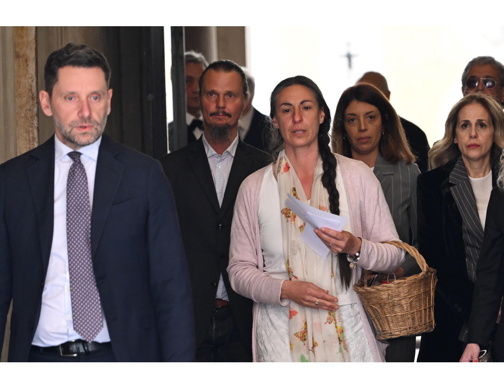 La Russa vede la famiglia nel bosco e fa moral suasion, cadano le rigidità di tutti