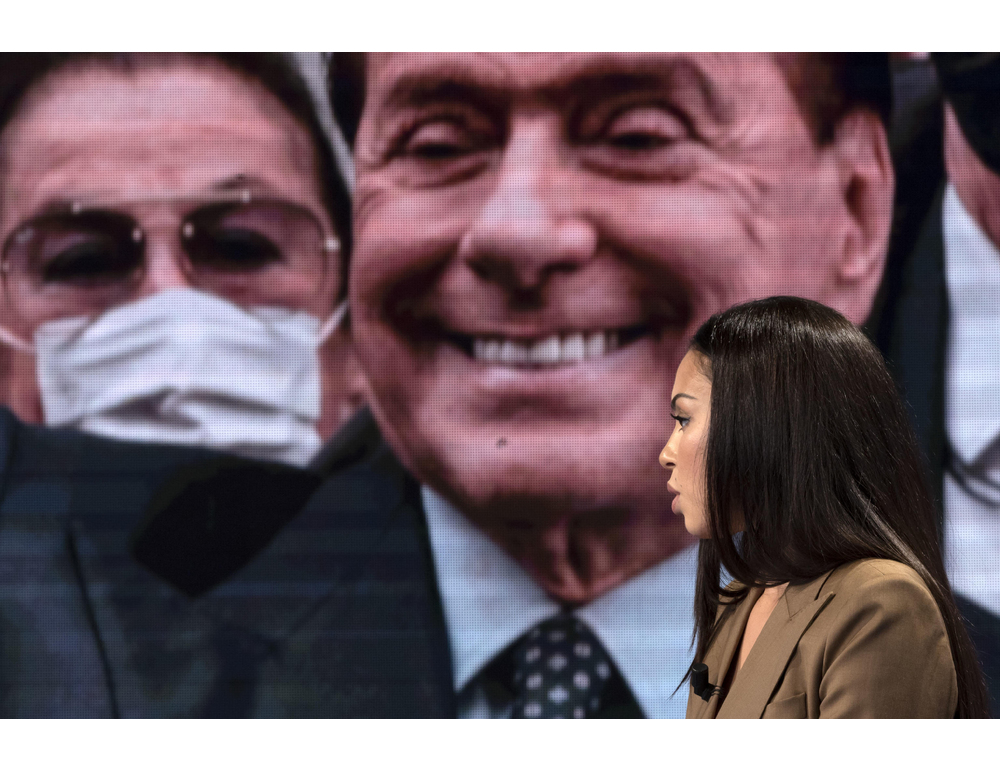 La teste Ruby non si presenta al processo per tentata estorsione a Berlusconi