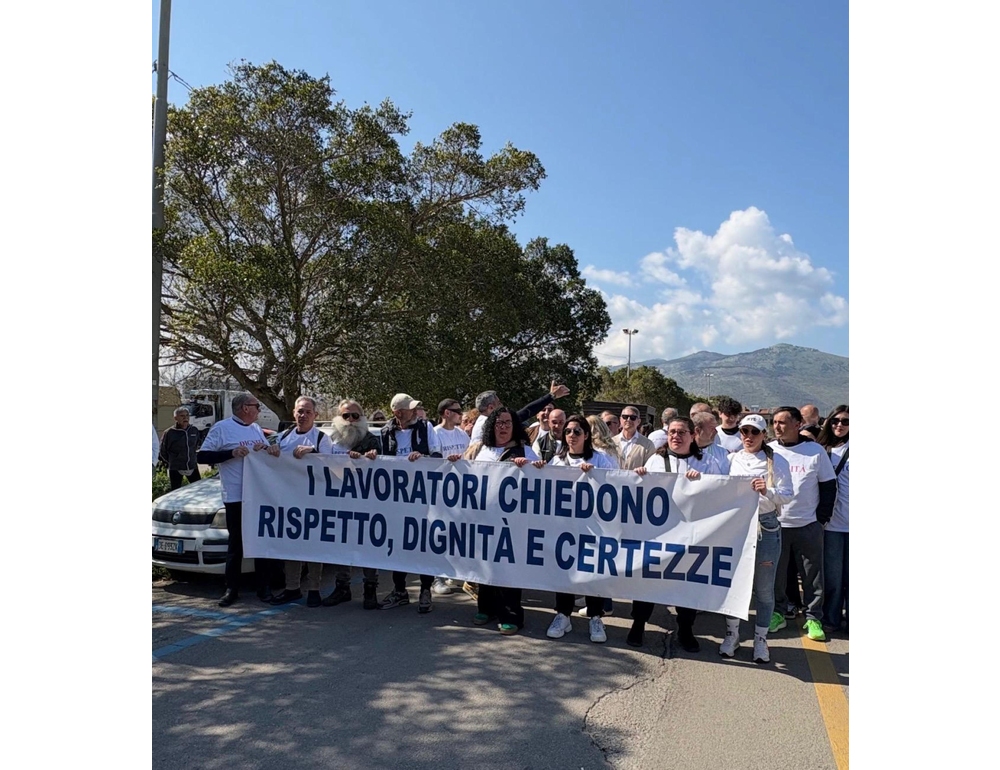 Lavoratori Italo Belga in corteo a Mondello, ‘rispetto, dignità e certezze’