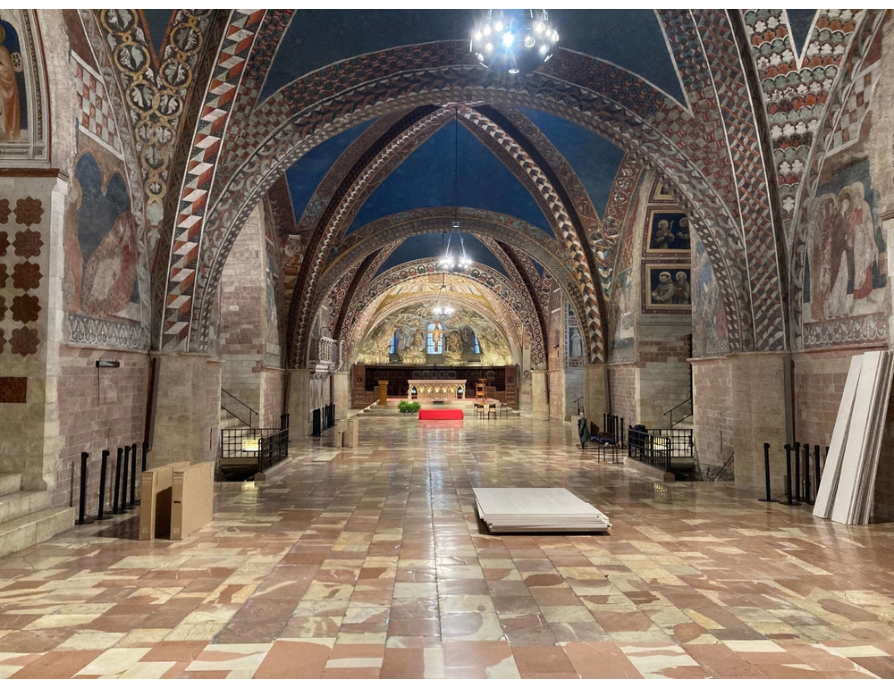 Le spoglie di San Francesco tornate nella cripta della Basilica