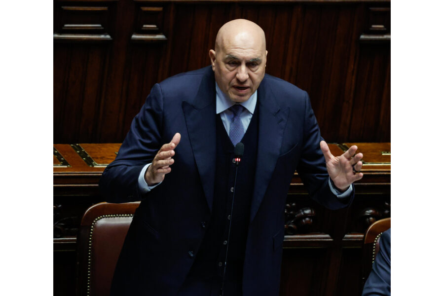 Il ministro della Difesa li ha informati per le vie bevi