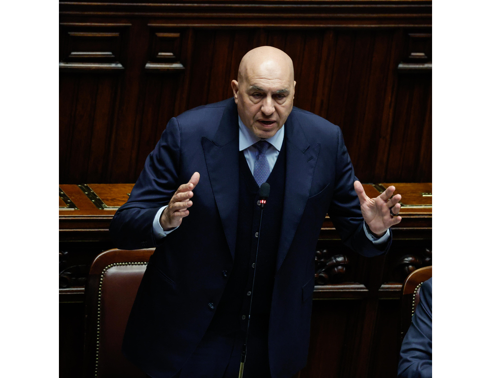 Leader opposizione avvertiti dell’attacco alla base italiana da Crosetto