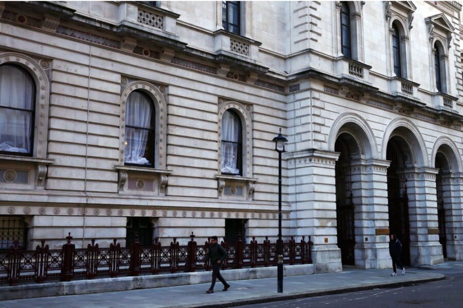 La protesta arriva dopo tentata intrusione cittadino iraniano in base navale