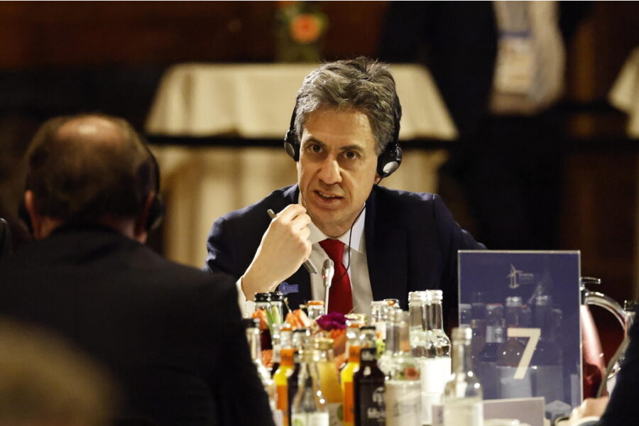 Miliband: 'In contatto anche con gli Usa. Il piano dev'essere la de-escalation'