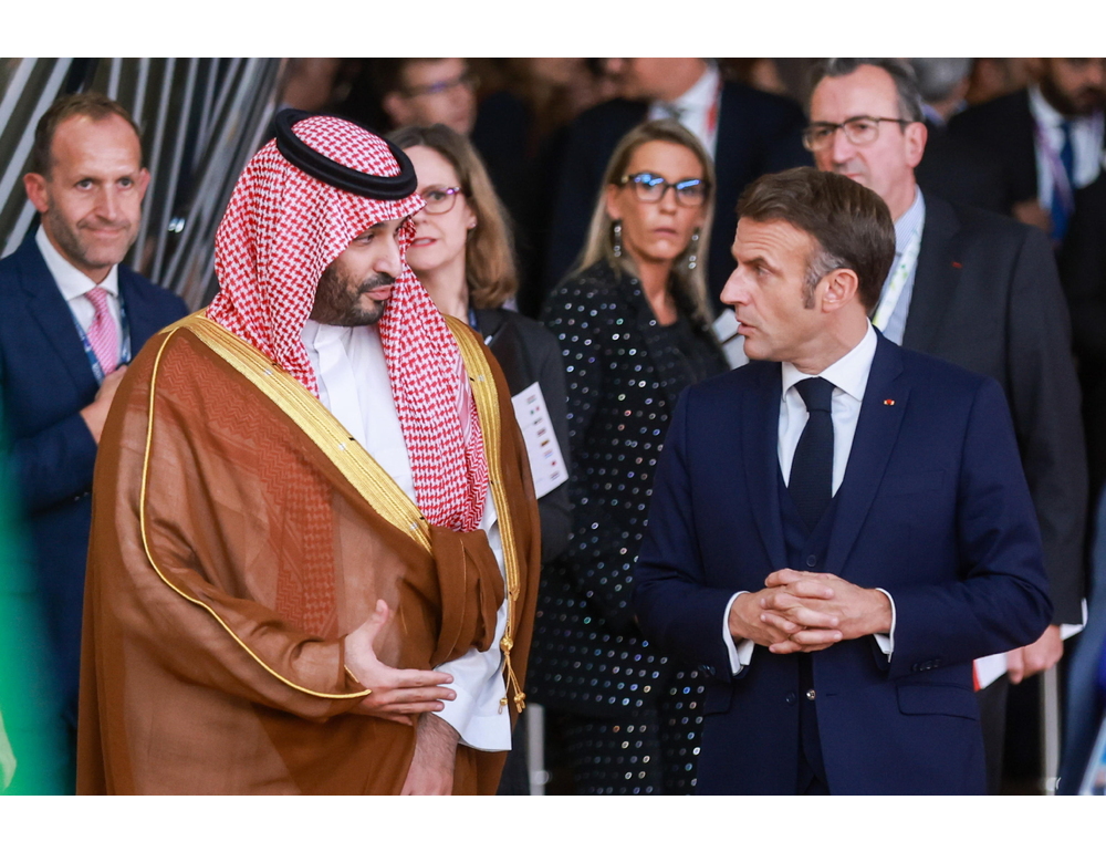 Macron sente Bin Salman, ‘serve moratoria su infrastrutture energetiche’