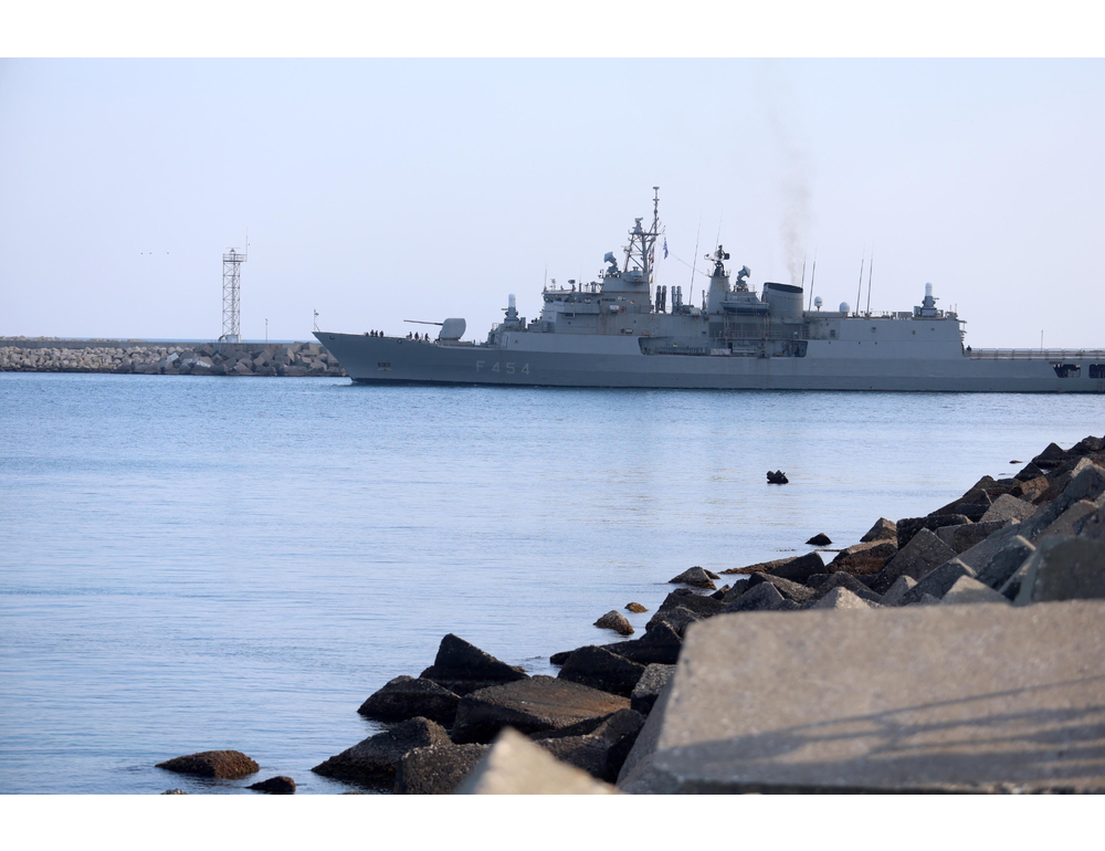 Macron sente Meloni e Mitsotakis, insieme per invio mezzi militari a Cipro