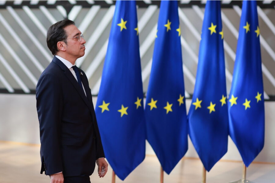 Albares: 'Violato il diritto umanitario e la sovranità