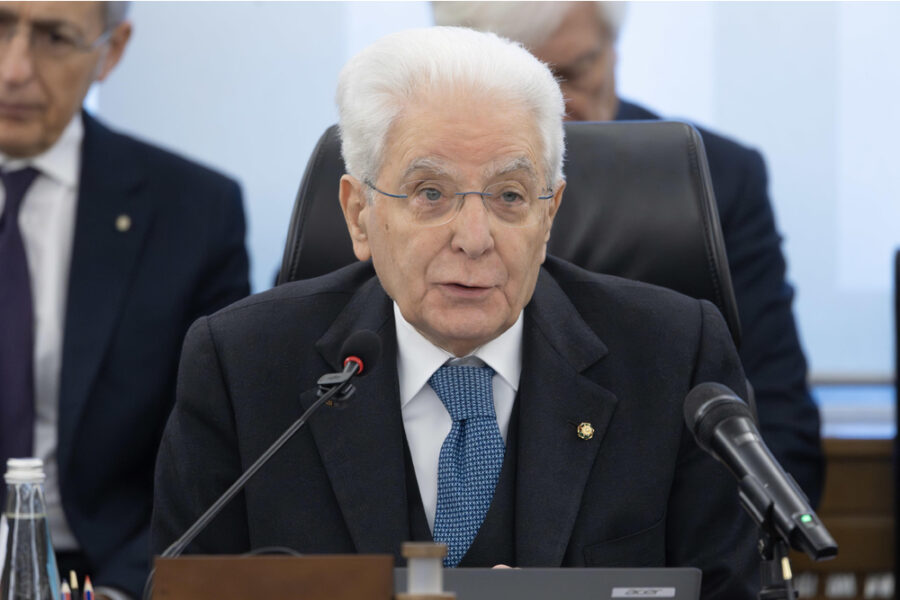 Il capo dello Stato conferisce onorificenze ai cittadini distinti per impegno civile