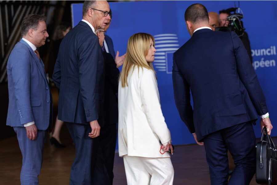 'Eventuale contributo alla sua sicurezza in una fase post-conflitto'