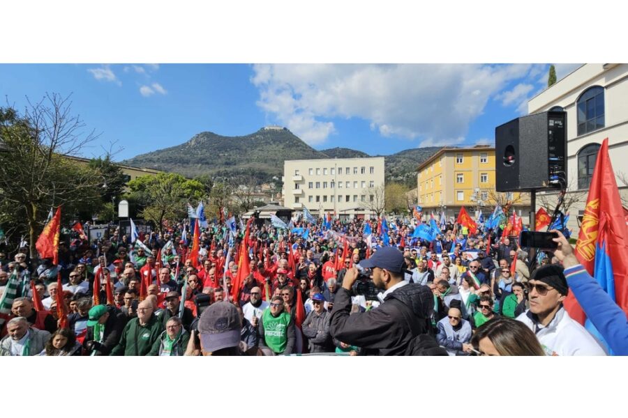 Sindacati chiedono certezze per il futuro