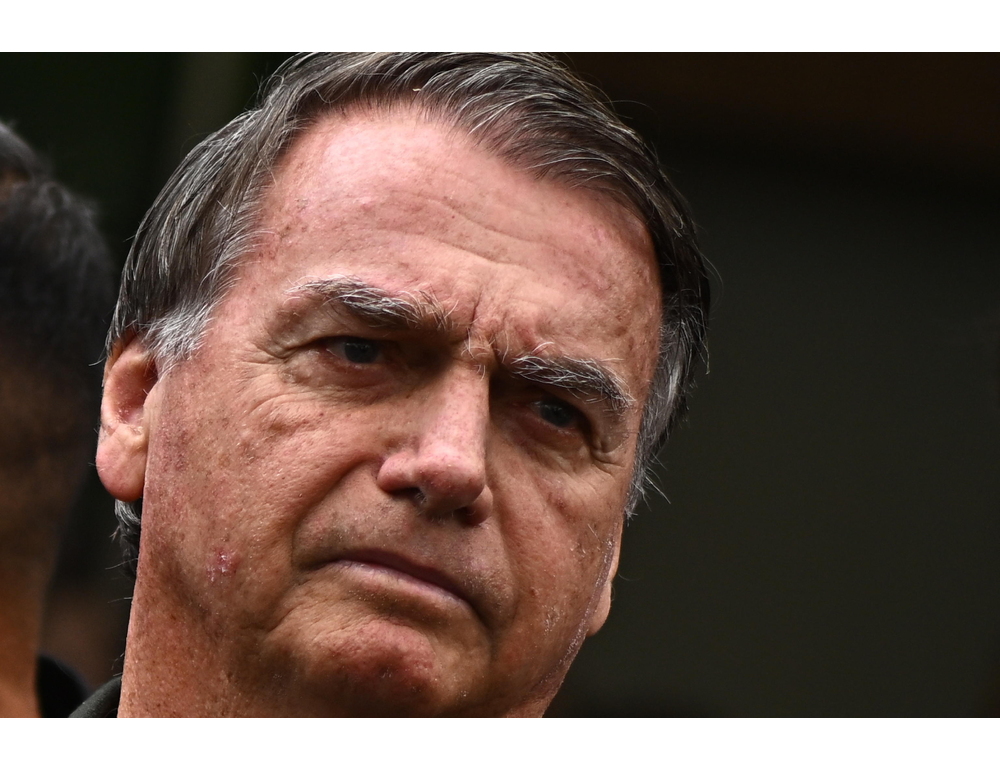 Moraes chiede parere alla Procura su eventuali domiciliari per Bolsonaro