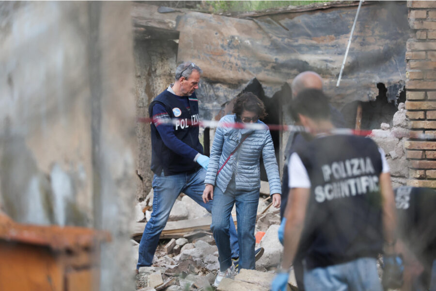 Le due vittime sarebbero appartenenti al mondo anarchico