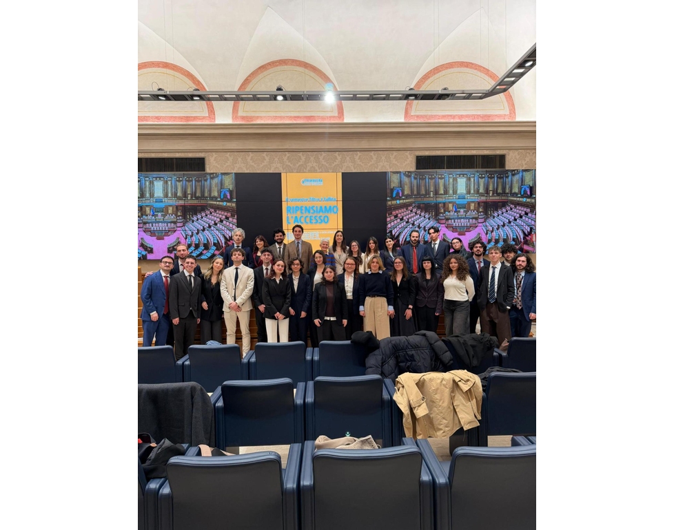 Opposizioni e Primavera Studenti, ‘va ripensato l’accesso a Medicina’