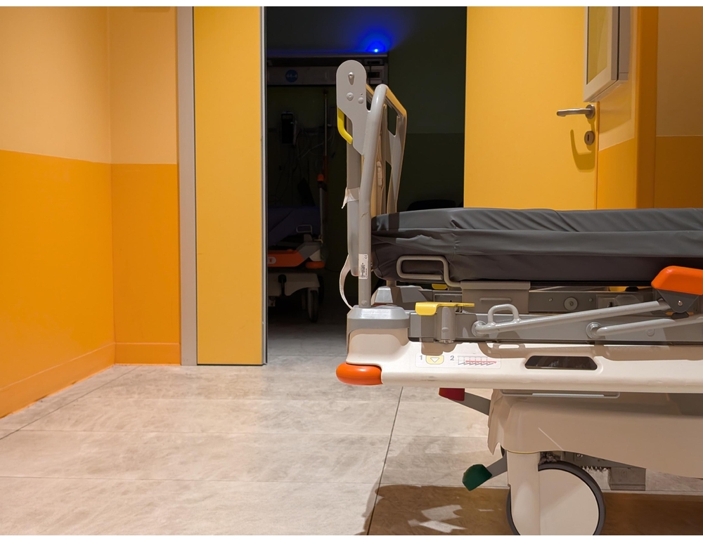 Ortopedico arrestato mentre in ospedale si fa pagare visite specialistiche