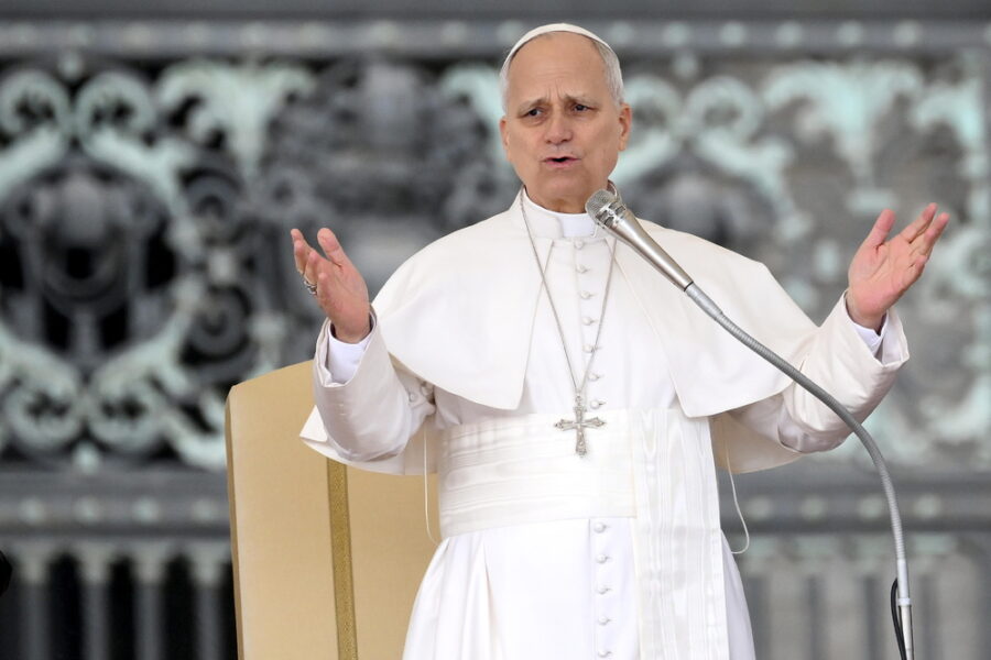 'Dovrebbero avere l'umiltà di confessarsi davanti a Dio'