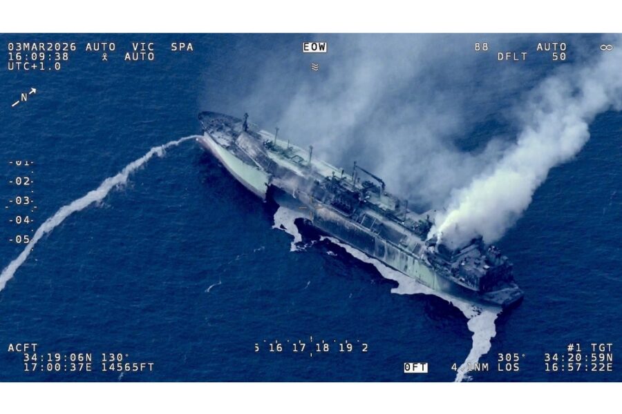 Non risultano sversamenti in mare