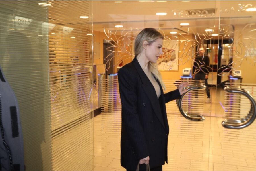 "Subito regole e provvedimenti legislativi. Condivido la linea di Valditara"