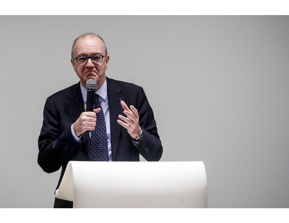 Prof accoltellata, Valditara ‘approvare subito norme sui coltelli’