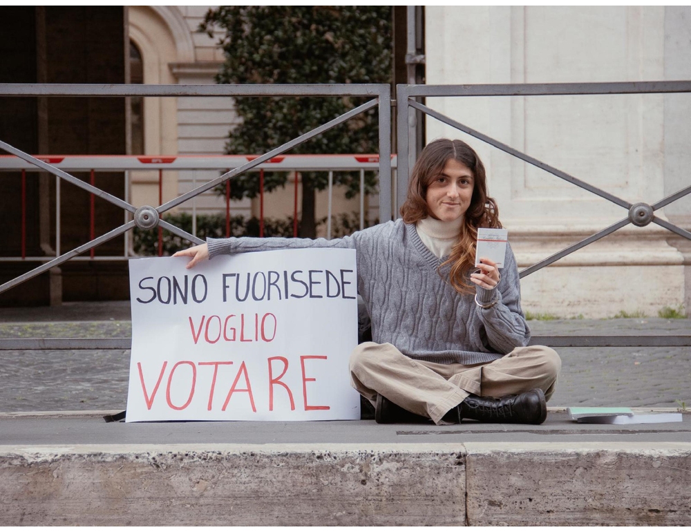 Referendum, sit-in studentessa al ministero ‘vorrei votare ma non posso’
