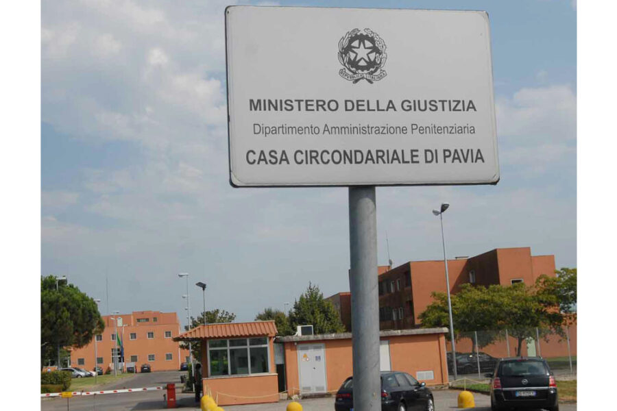 Interviene la Polizia penitenziaria. La protesta per la difficoltà di accesso alle cure