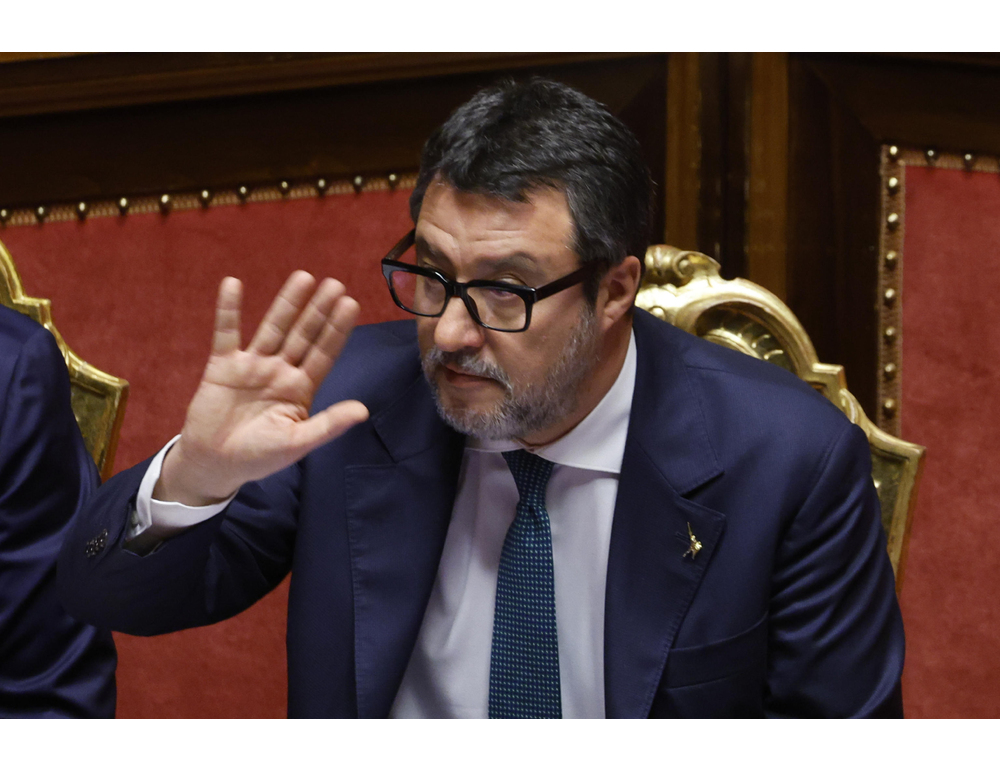 Salvini, dal Cdm via libera a sostanzioso taglio accise carburanti