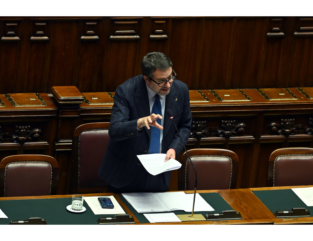 Salvini, oggi ddl maggioranza per limitare sottrazione minori a famiglie