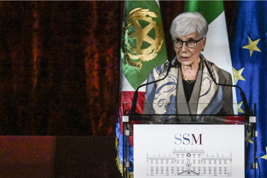 'Non ci sarebbero precedenti sulla mancata riaffermazione a metà quadriennio'