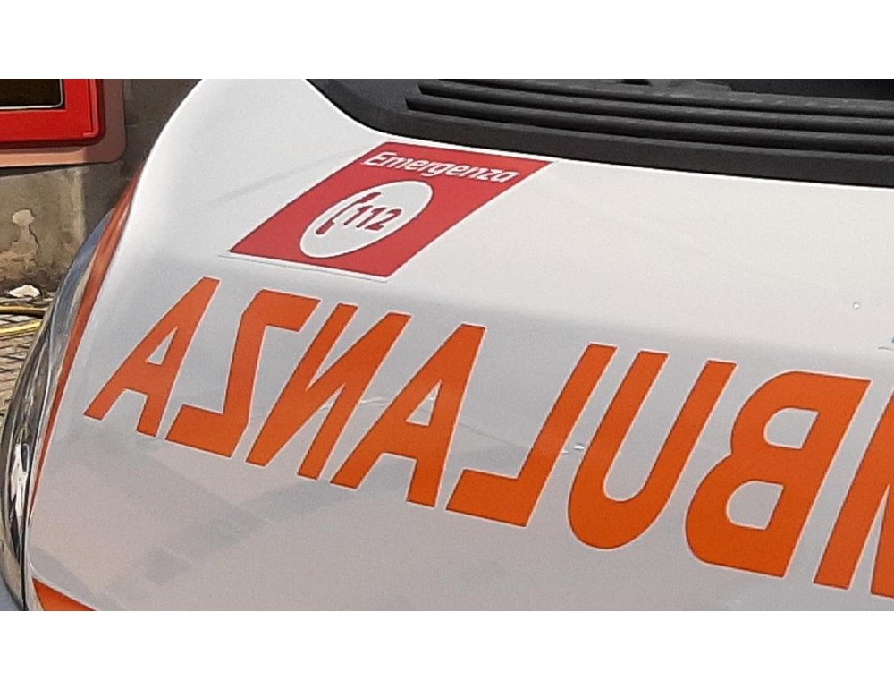 Scontro auto-moto nel Novarese, morto centauro di 46 anni