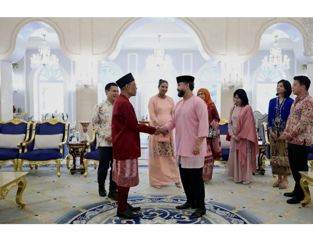 Singapore-Malaysia: ministri asingaporeani incontrano i reali di Johor