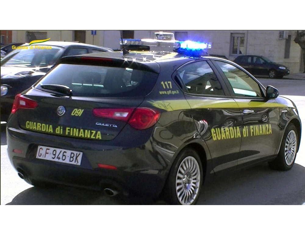 Smantellata una rete internazionale di contrabbando di tabacco