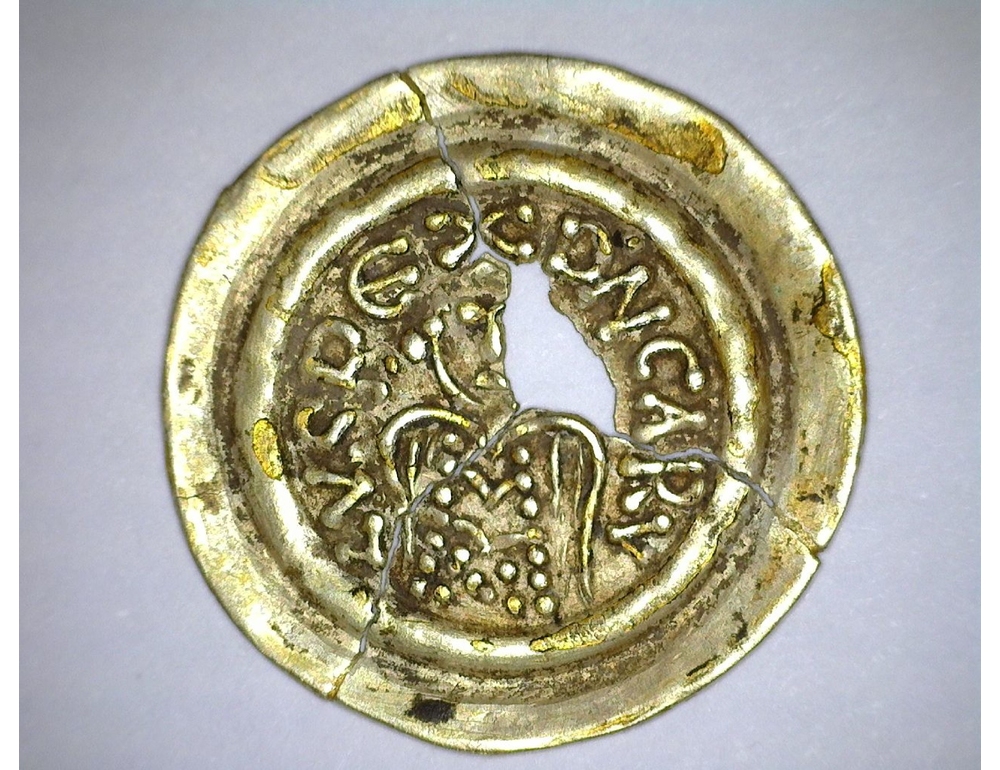 Smantellato a Olbia traffico internazionale di monete antiche