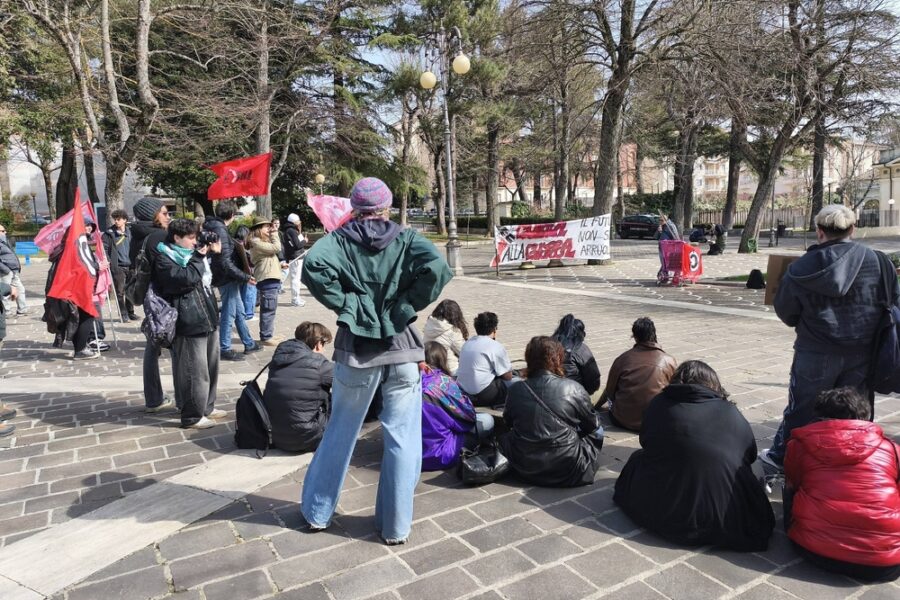 Sciopero giovanile contro militarizzazione e spese belliche